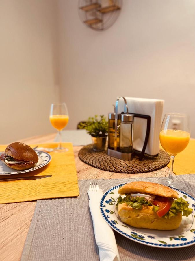 Local Heart At Main Square And Zrinjevac Park! Apartment Zagreb Ngoại thất bức ảnh